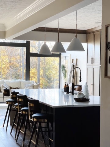 Calacatta Laza Quartz Countertops